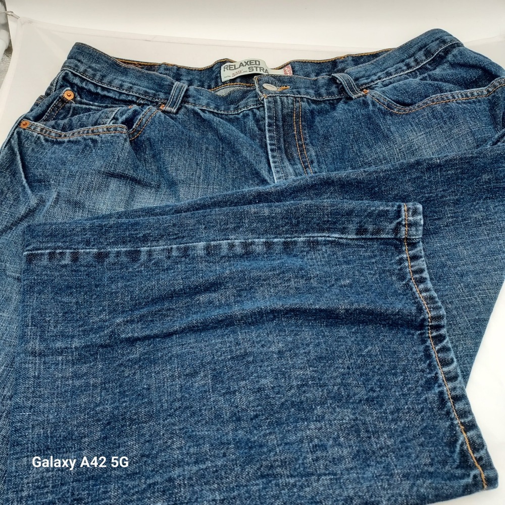 Levis 559 Relaxed Straight Jeans Mens 38x32 Medium Wash Blue Denim 100% Cotton